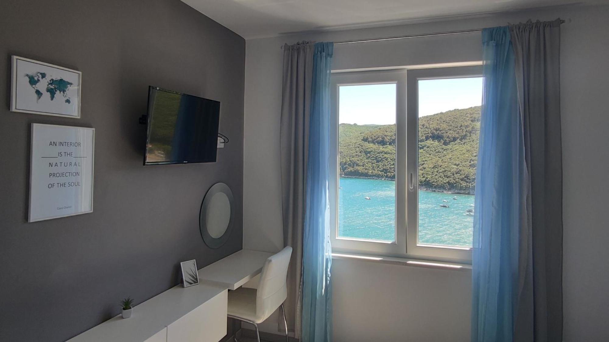 Apartment Noemi With A Direct Beach View Rabac Pokój zdjęcie
