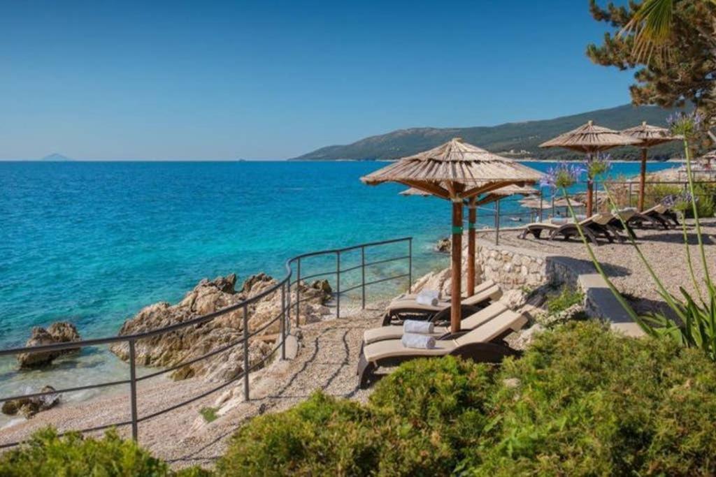 Apartment Noemi With A Direct Beach View Rabac Zewnętrze zdjęcie
